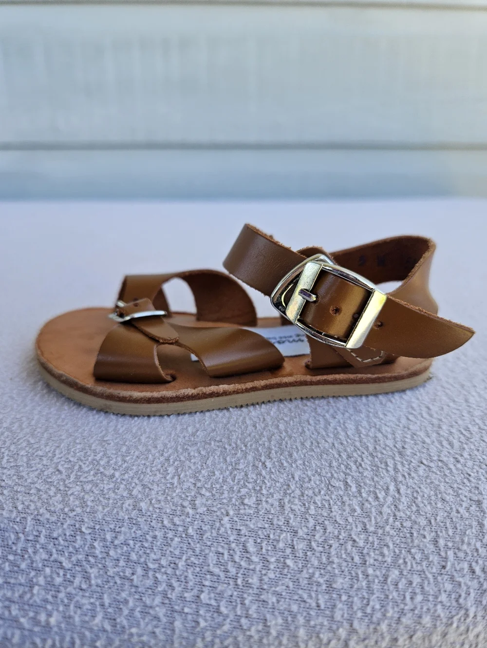 Mon Petit Cape Cod Brown Leather Strappy Sandals Baby Toddler SZ 5 Buckle Hook